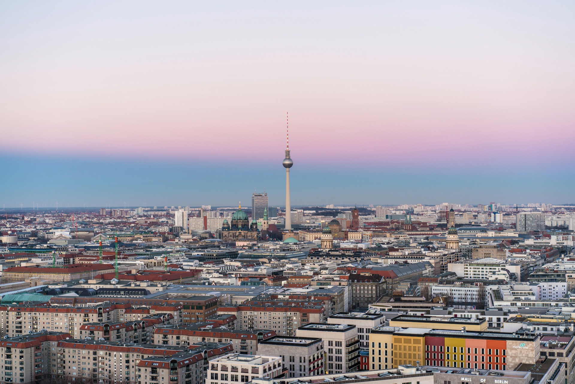 Über uns jonas-tebbe-LDMDCVtQqR4-unsplash